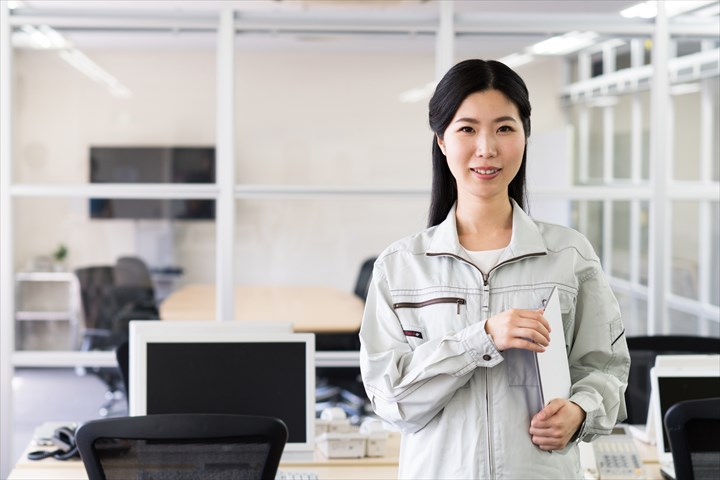 《大田区》週払いOK・倉庫内での輸入品の入出荷作業スタッフ！（Web面接OK・土日祝休み）