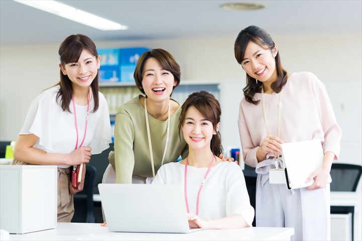 《堺市美原区》週払いOK・整備工場の事務所内での事務スタッフ！（Web面接OK・高時給）