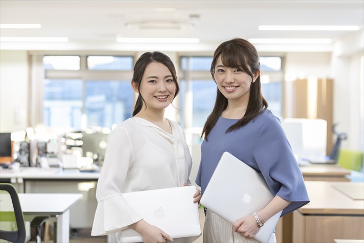 《京都市南区》週払いOK・整備工場内での事務スタッフ！（Web面接OK・週休2日）