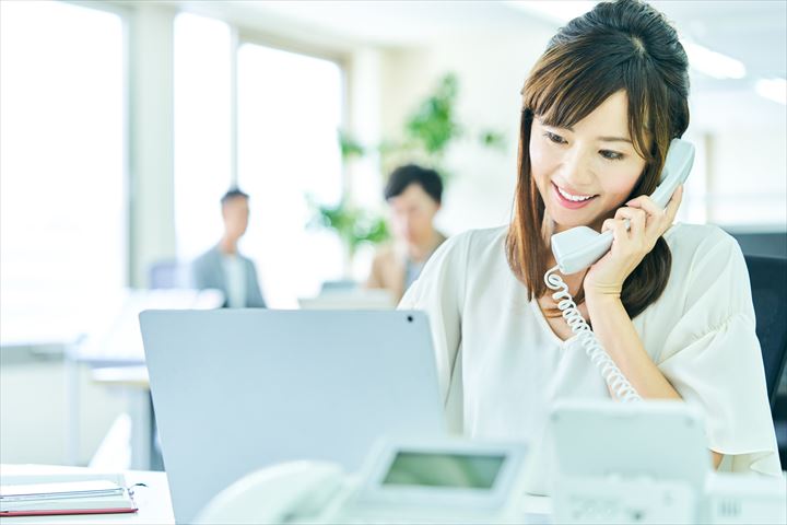 《北足立郡伊奈町》週払いOK・陸運会社内での事務スタッフ！（週休2日・業務延長ほぼなし）