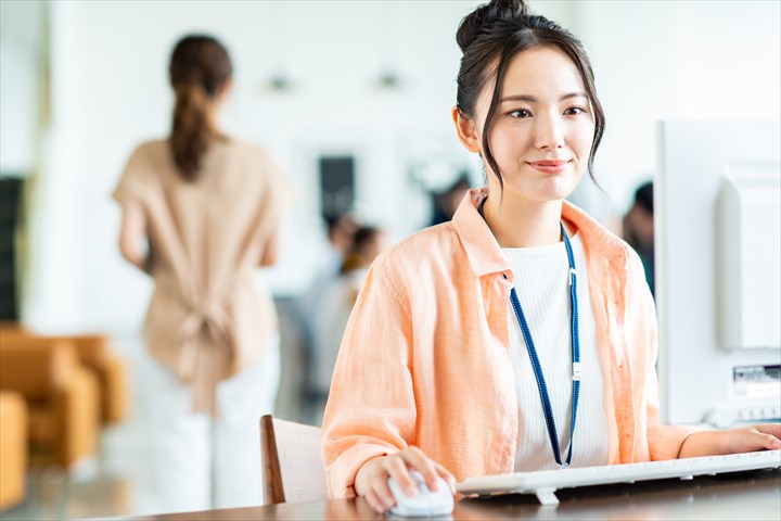 《墨田区》週払いOK・運送会社での事務及び仕分け作業スタッフ！（高時給・未経験歓迎）