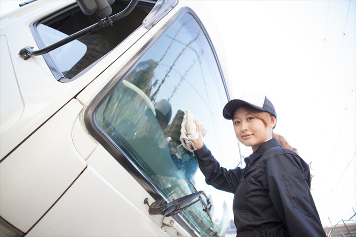 《一宮市》週払いOK・レンタル足場材の洗浄や入出庫作業スタッフ！（Web面接OK・土日祝休み）