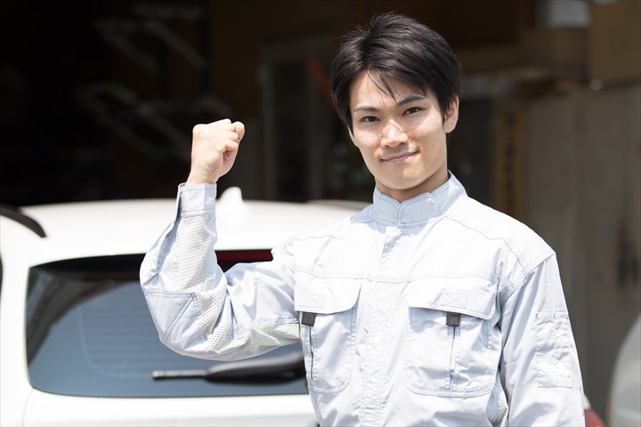 《小山市》週払いOK・中古車オークション会場内での写真撮影や設営作業スタッフ！（Web面接OK・週休2日）