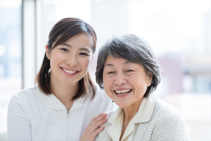 《入間市》週払いOK・リハビリステーションでの介護スタッフ！（週休2日・無資格OK）