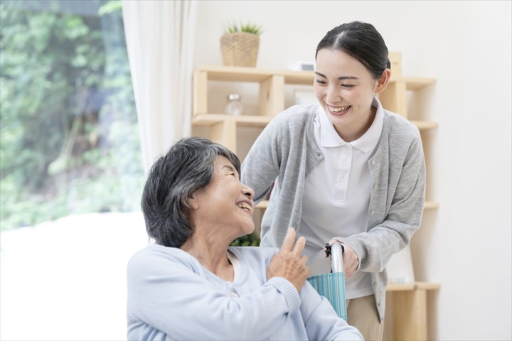《相模原市南区》週払いOK・特別養護老人ホームでの介護スタッフ！（週3・日勤帯）